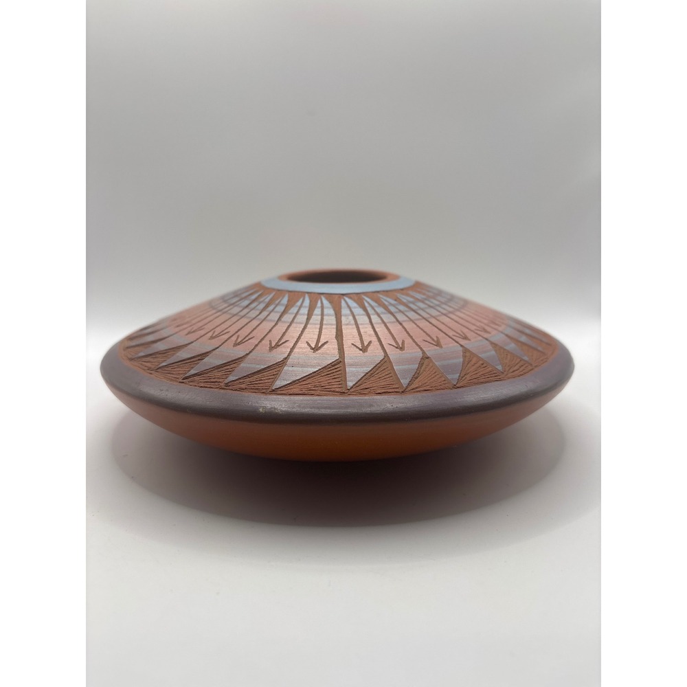 T Phillips Navajo Seed Pot Native American Etched Red Clay Pottery Signed - Picture 5 of 10